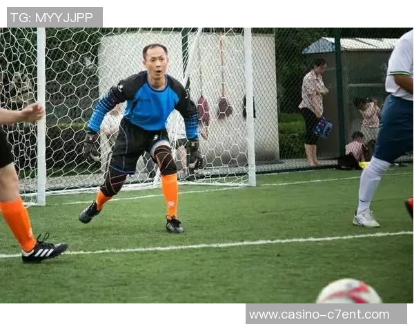 足球经理的艰辛与挑战如何在绿茵场上实现梦想与荣耀